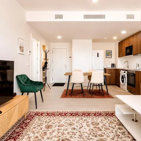 Ah2b - Modern Near Town Apartmán *