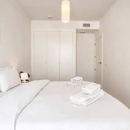Ah2b - Modern Near Town Apartmán *